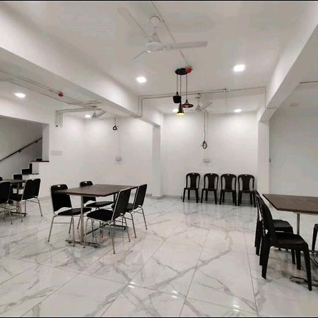 Hotel Bsh Group Нойда Экстерьер фото