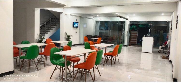 Hotel Bsh Group Нойда Экстерьер фото